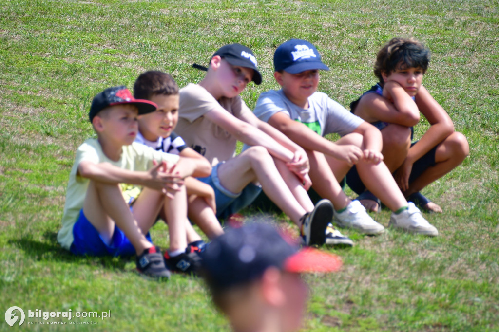 Piknik integracyjno-edukacyjny nad Zalewem Bojary: Sukces inicjatywy SIM PCK Biłgoraj