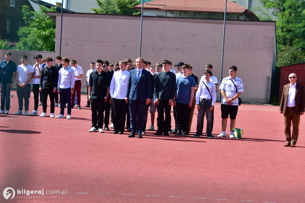 Dzwonek na wakacje! Zakończył się rok szkolny 2023/2024