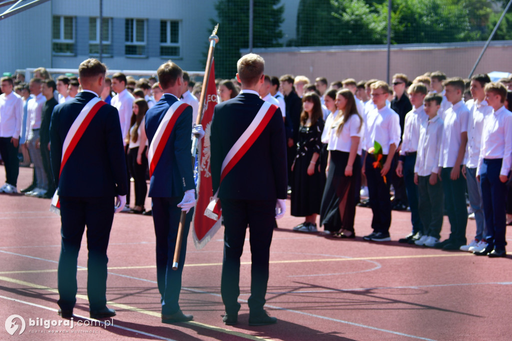 Dzwonek na wakacje! Zakończył się rok szkolny 2023/2024