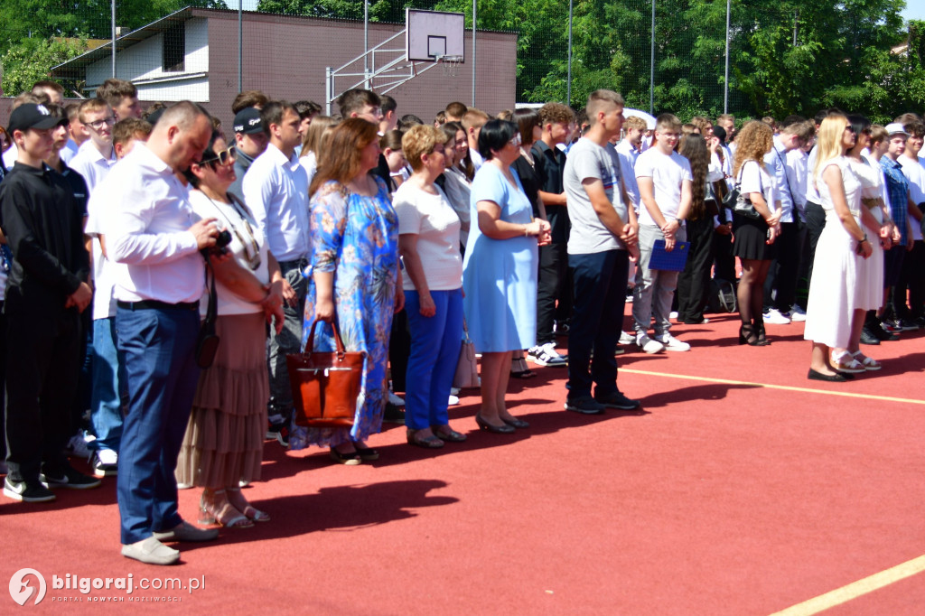 Dzwonek na wakacje! Zakończył się rok szkolny 2023/2024