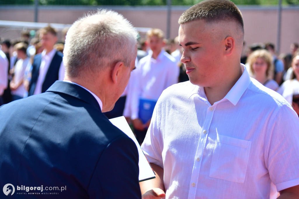 Dzwonek na wakacje! Zakończył się rok szkolny 2023/2024