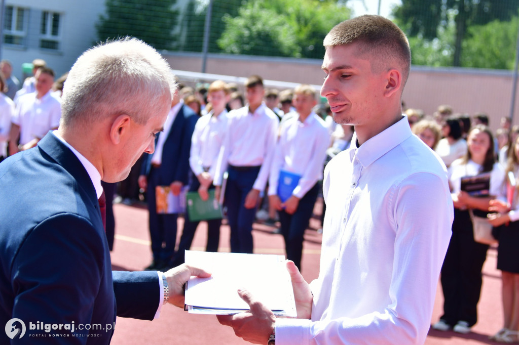 Dzwonek na wakacje! Zakończył się rok szkolny 2023/2024