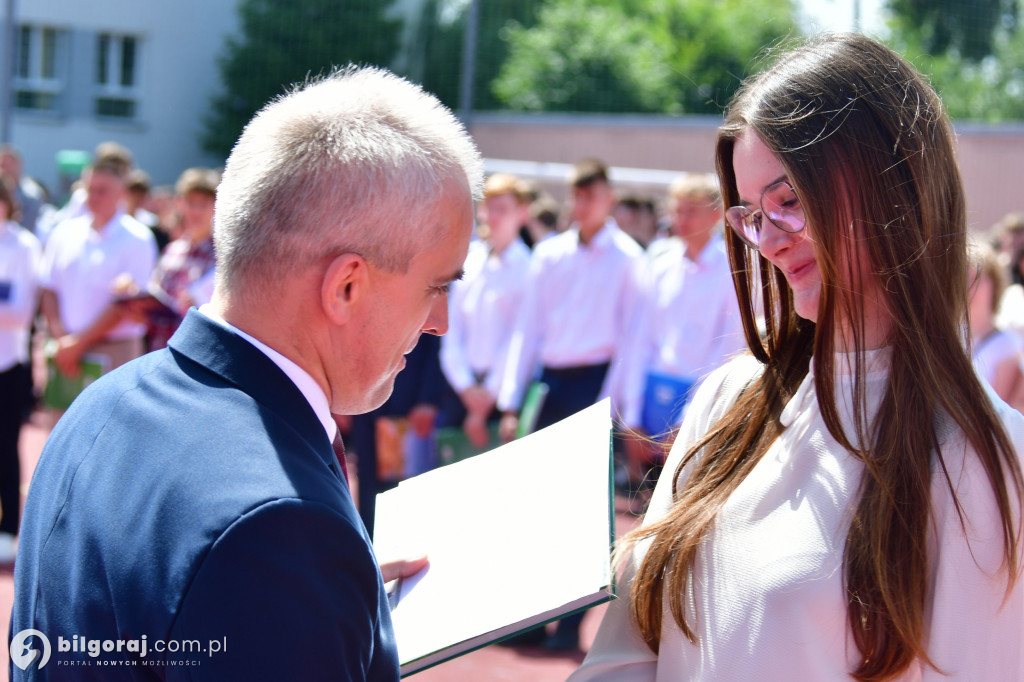 Dzwonek na wakacje! Zakończył się rok szkolny 2023/2024