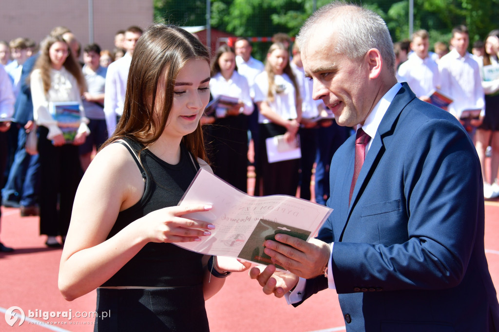 Dzwonek na wakacje! Zakończył się rok szkolny 2023/2024