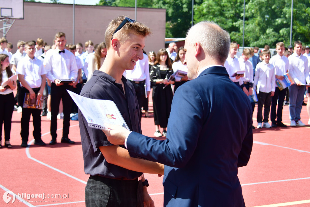 Dzwonek na wakacje! Zakończył się rok szkolny 2023/2024