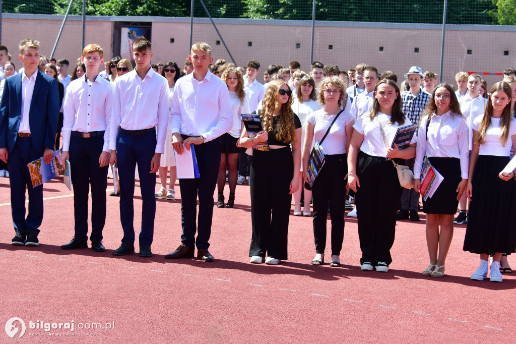 Dzwonek na wakacje! Zakończył się rok szkolny 2023/2024