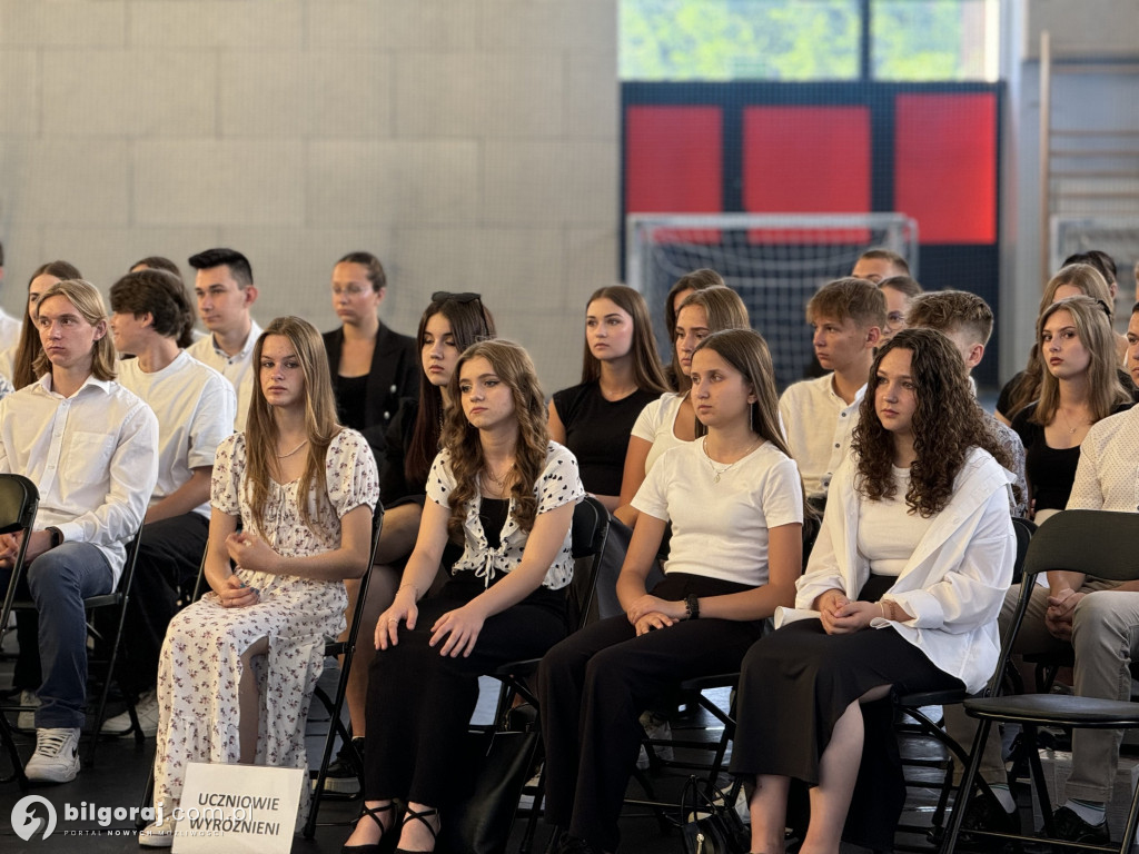 Szkoły powiatu biłgorajskiego żegnają rok szkolny 2023/2024!