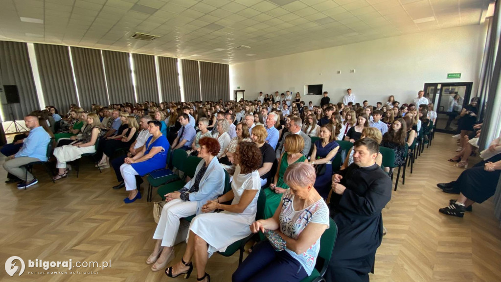 Szkoły powiatu biłgorajskiego żegnają rok szkolny 2023/2024!
