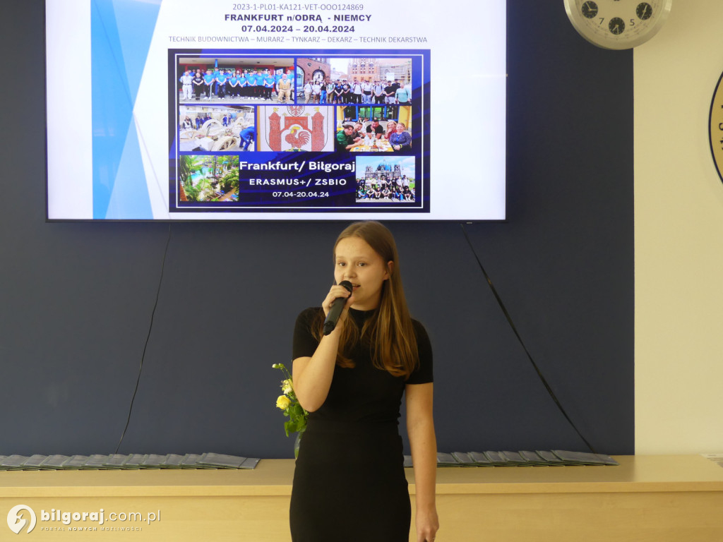 Uczestnicy programu mobilności Erasmus plus otrzymali Europassy