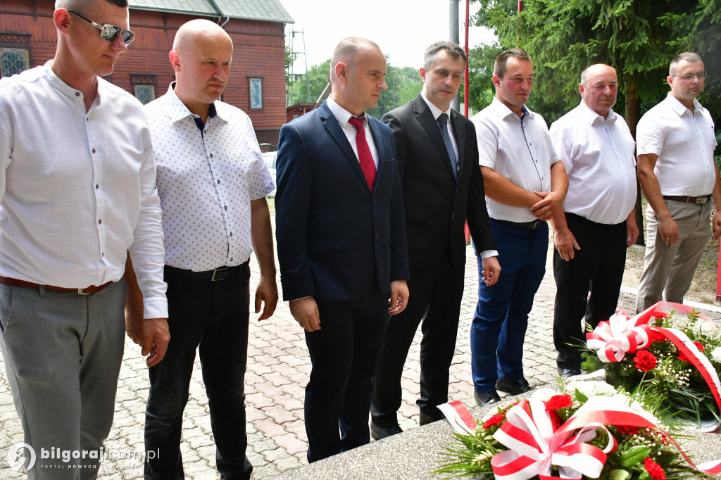 Uroczystości 81. rocznicy pacyfikacji Majdanu Starego i Nowego: Msza święta i złożenie wieńców