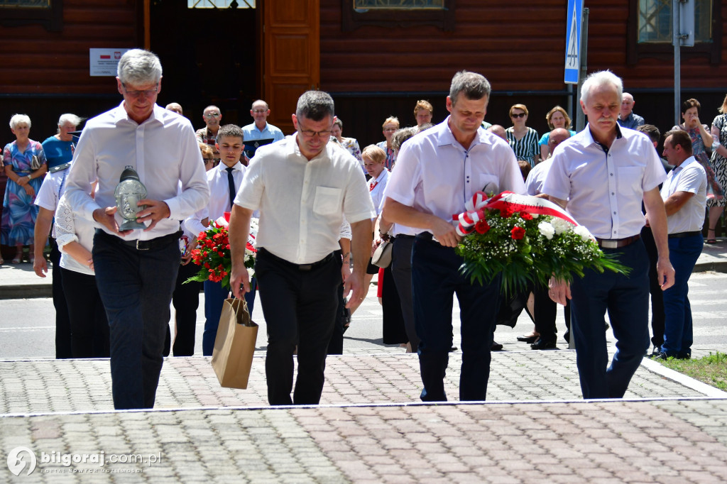 Uroczystości 81. rocznicy pacyfikacji Majdanu Starego i Nowego: Msza święta i złożenie wieńców