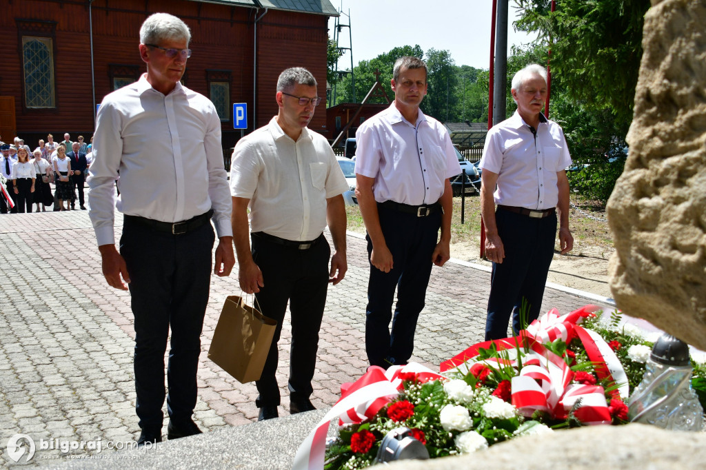 Uroczystości 81. rocznicy pacyfikacji Majdanu Starego i Nowego: Msza święta i złożenie wieńców