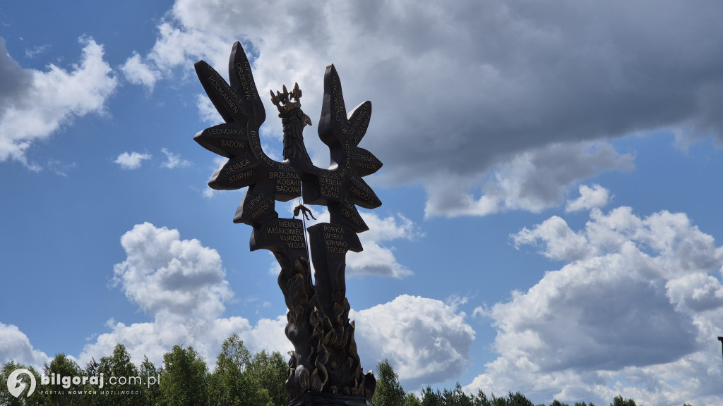 Wymowny monument upamiętnia Rzeź Wołyńską