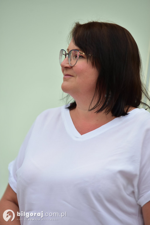 Lipcowy wieczór przy fontannie: seniorzy bawili się do rytmu muzyki