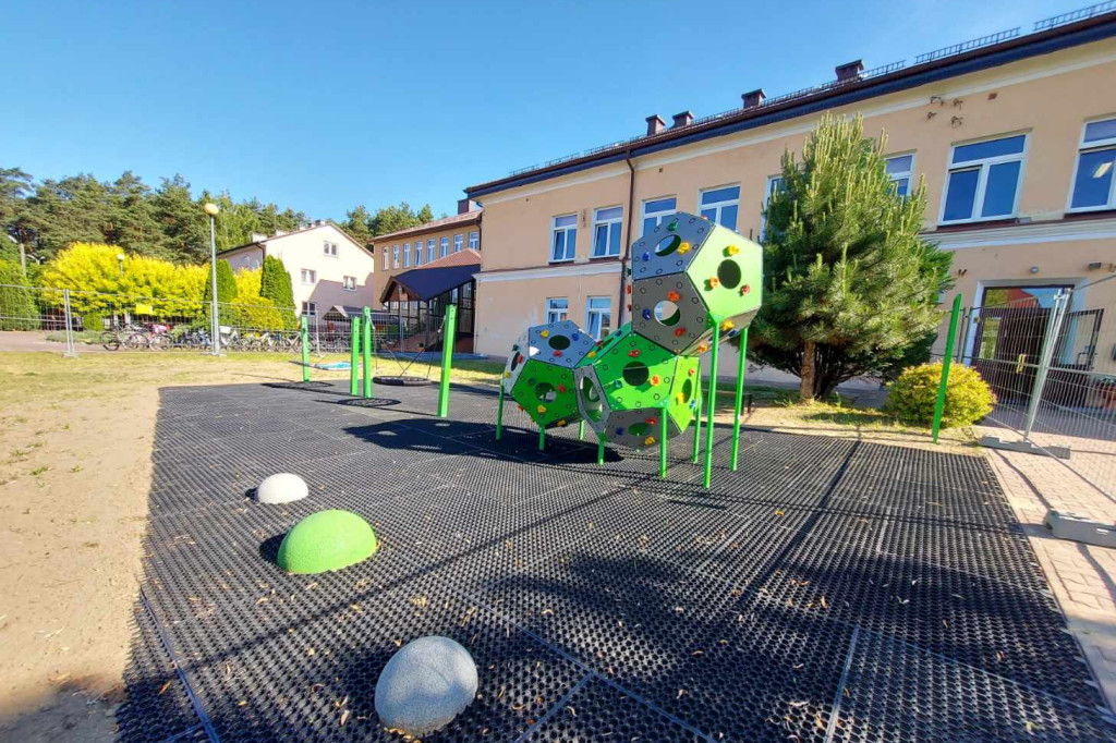 Radość i Bezpieczeństwo. Nowe place zabaw w Księżpolu