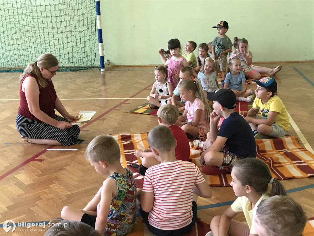 Biblioteczne podróże do świata ekonomii