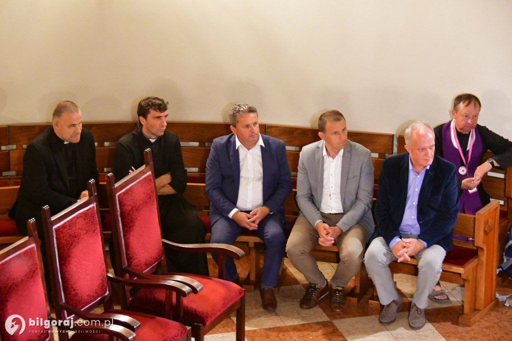 Apel w Staszowie. Pątników odwiedziły rodziny