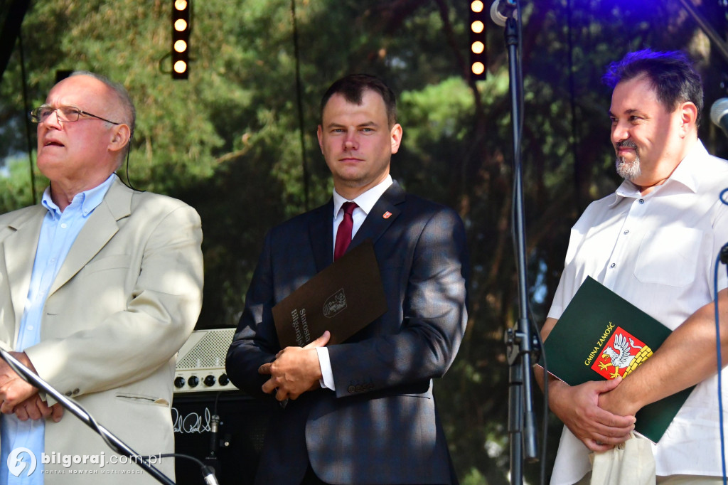 Święto kultury w Józefowie: Wręczenie medalu 