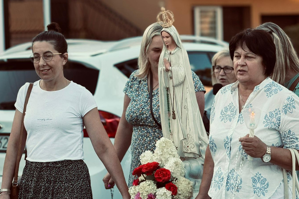 Nabożeństwo Fatimskie w Goraju: Modlitwa, procesja i zjednoczenie wiernych