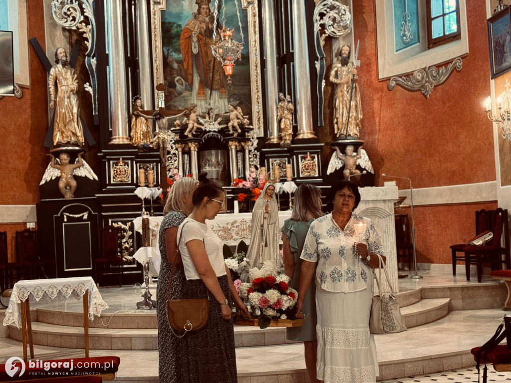 Nabożeństwo Fatimskie w Goraju: Modlitwa, procesja i zjednoczenie wiernych