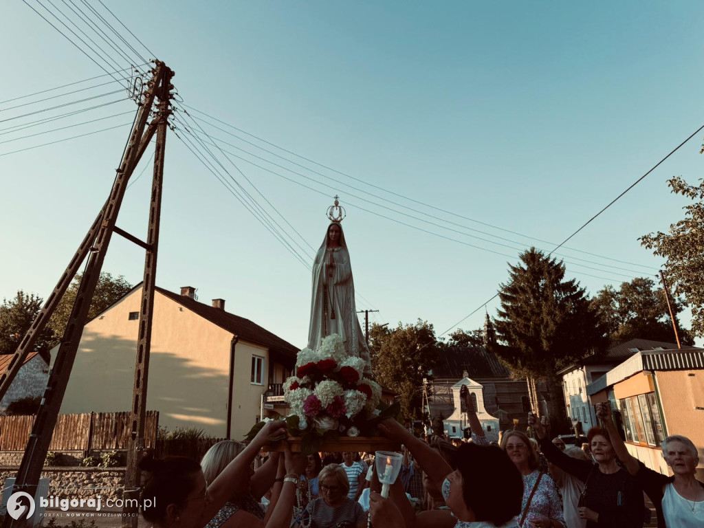 Nabożeństwo Fatimskie w Goraju: Modlitwa, procesja i zjednoczenie wiernych