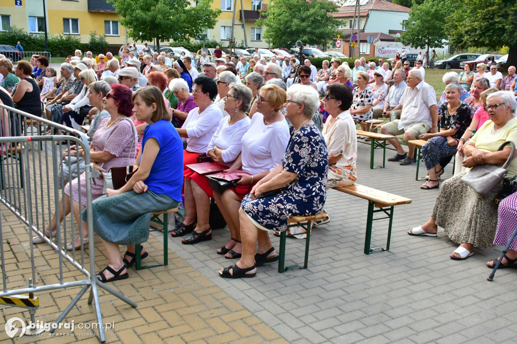 Biłgoraj uczcił Cud nad Wisłą: Koncert pieśni patriotycznych z udziałem seniorów