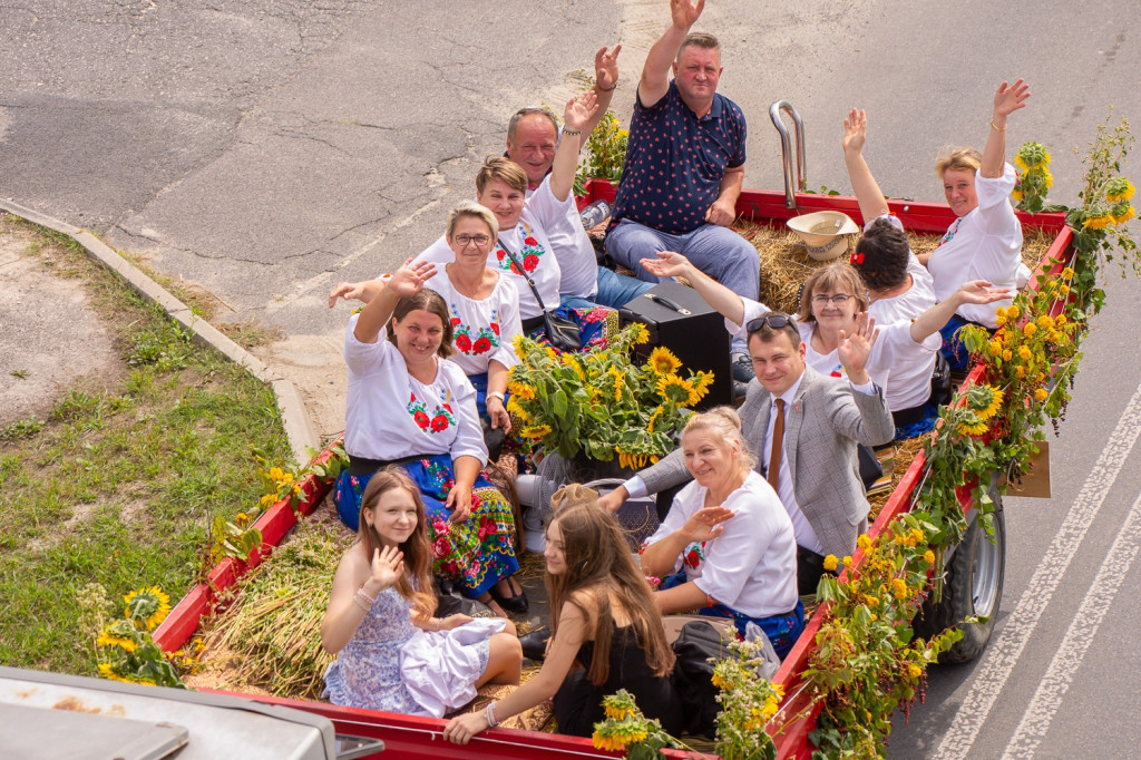 Święto plonów w Tereszpolu: Korowód, Msza św. i występy artystyczne