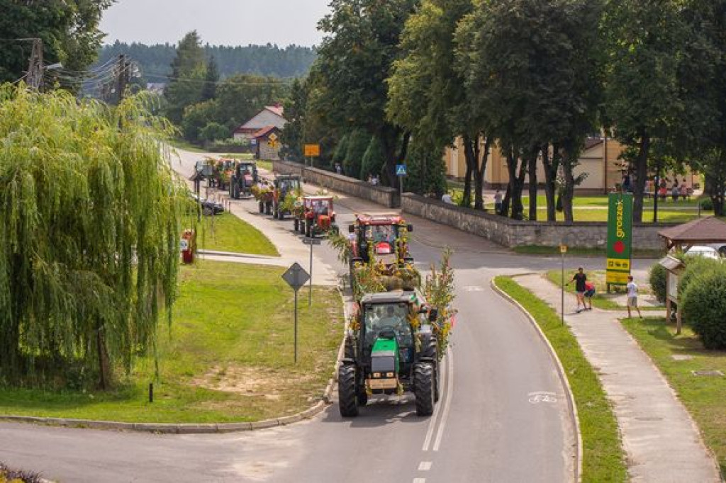 Święto plonów w Tereszpolu: Korowód, Msza św. i występy artystyczne
