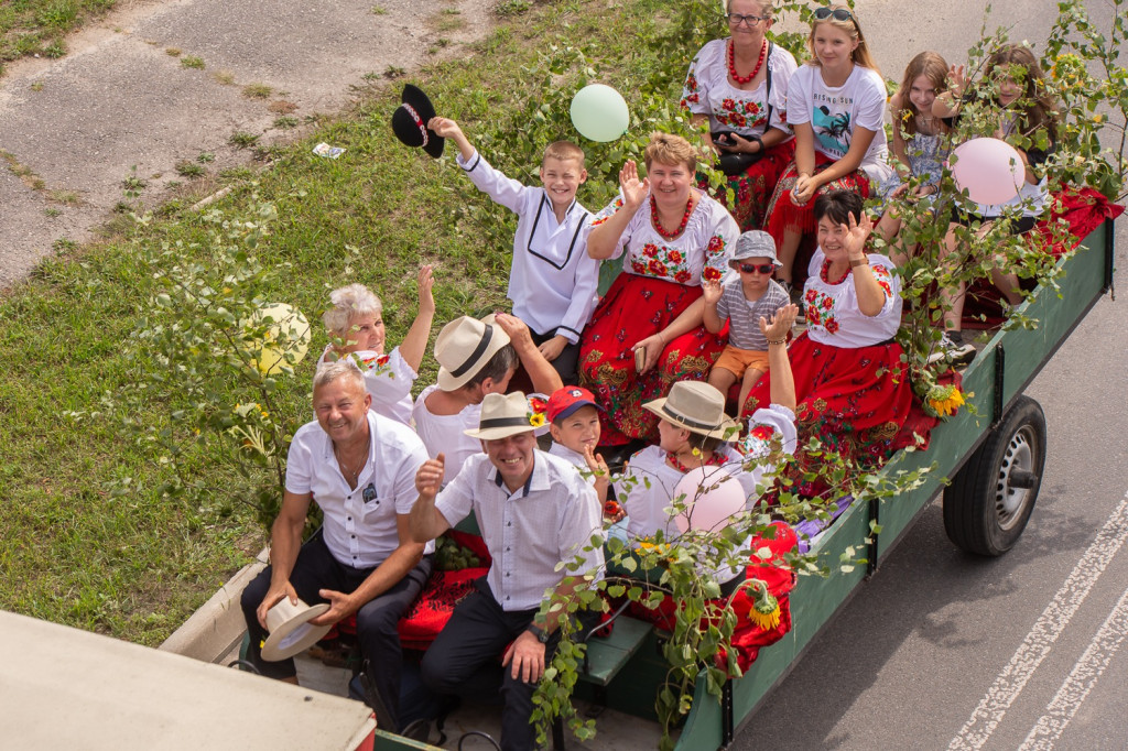 Święto plonów w Tereszpolu: Korowód, Msza św. i występy artystyczne