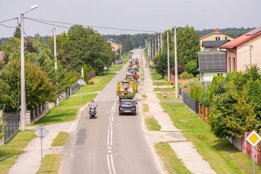 Święto plonów w Tereszpolu: Korowód, Msza św. i występy artystyczne