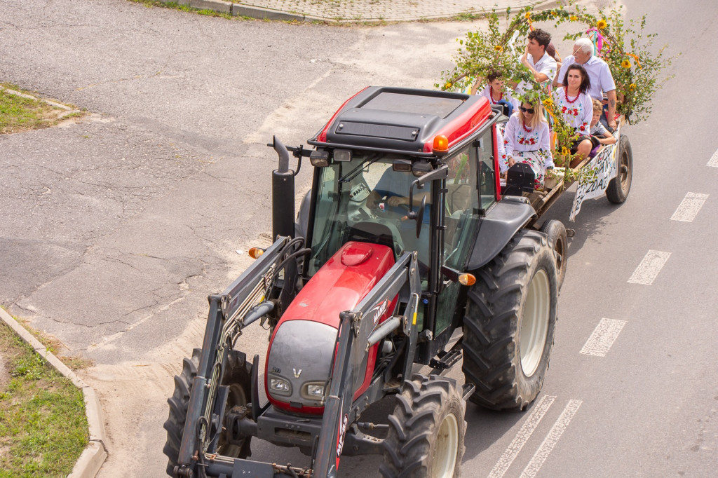 Święto plonów w Tereszpolu: Korowód, Msza św. i występy artystyczne