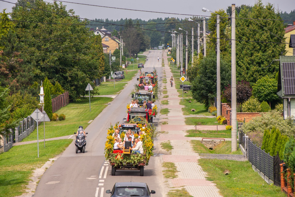 Święto plonów w Tereszpolu: Korowód, Msza św. i występy artystyczne