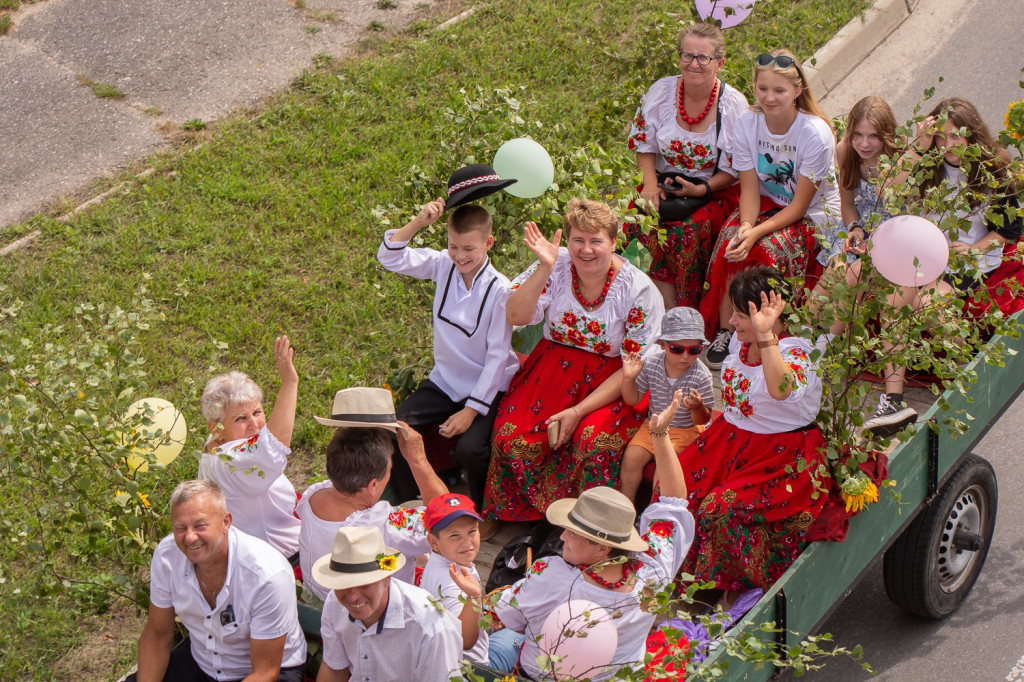 Święto plonów w Tereszpolu: Korowód, Msza św. i występy artystyczne