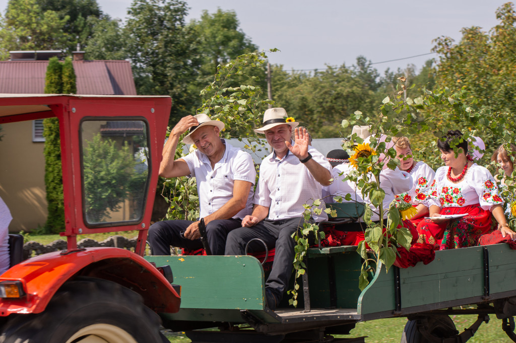 Święto plonów w Tereszpolu: Korowód, Msza św. i występy artystyczne