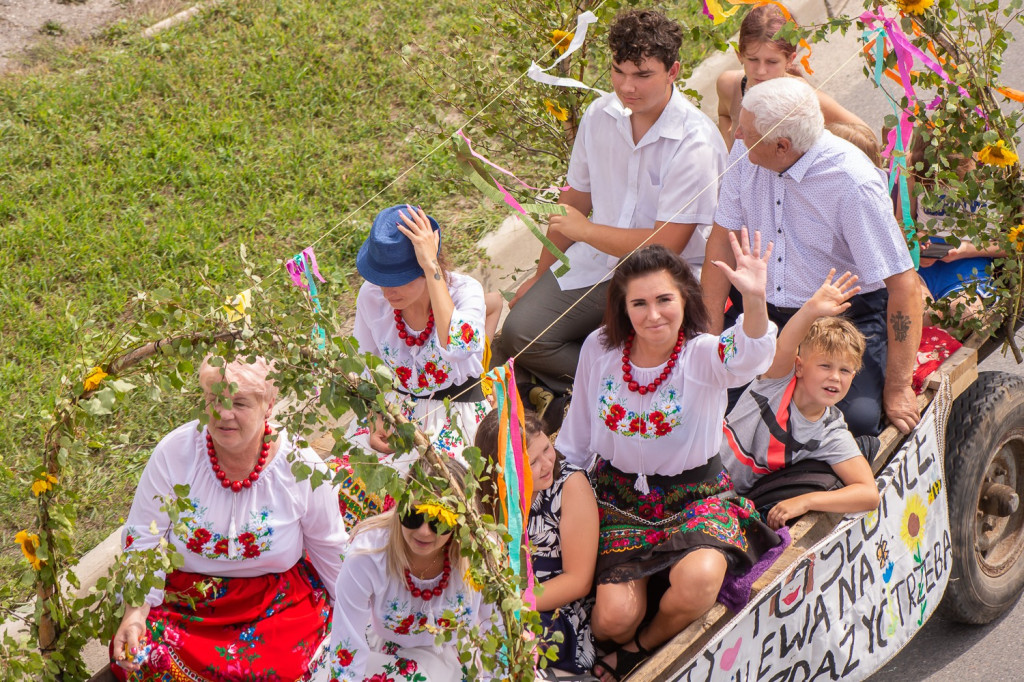 Święto plonów w Tereszpolu: Korowód, Msza św. i występy artystyczne