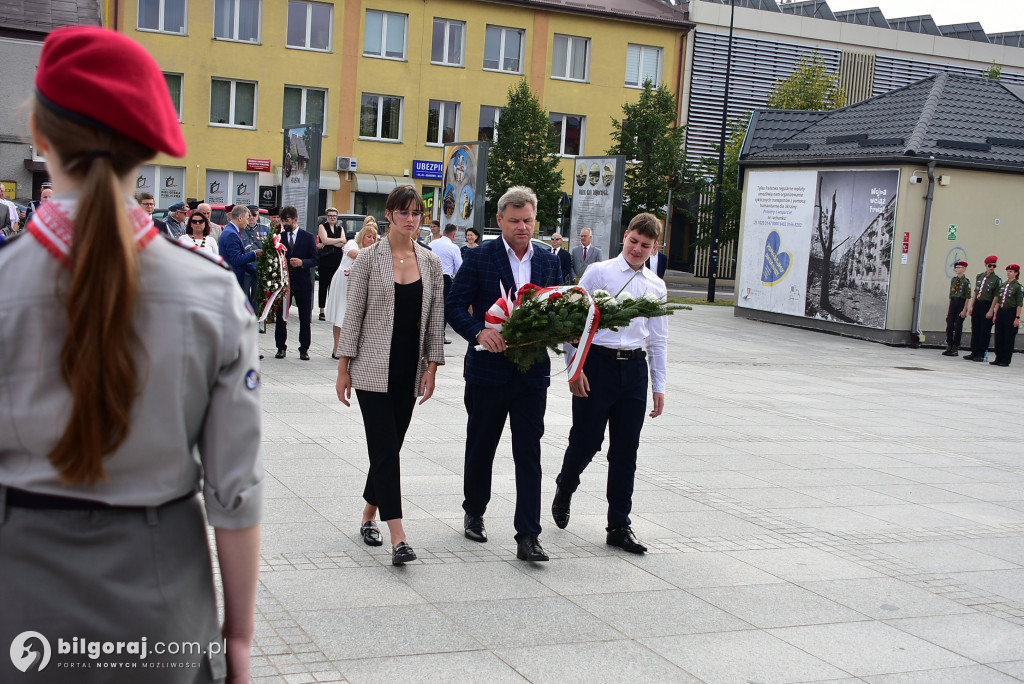 Cześć Bohaterom: Uroczystości 85. rocznicy wybuchu II wojny światowej w Biłgoraju