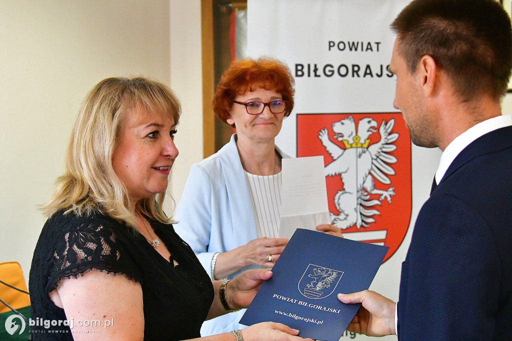 Awanse nauczycielskie wręczone