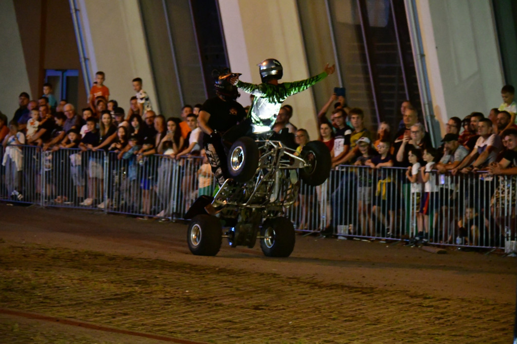 Adrenalina na Kółkach: Monster Truck Show na OSiRze