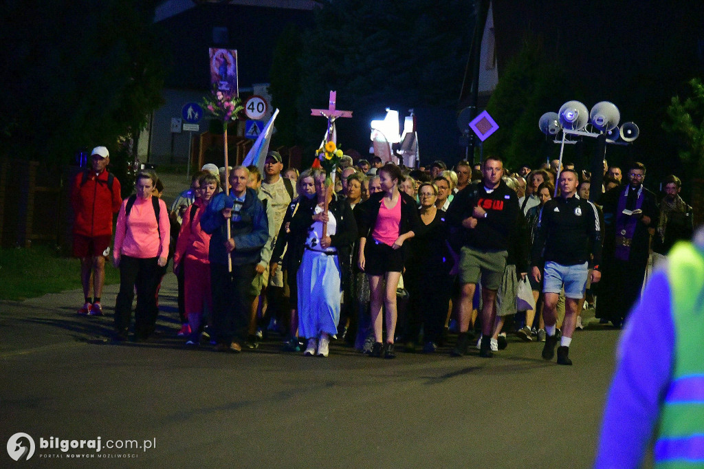 Pielgrzymka z Biłgoraja do Janowa Lubelskiego. 40 km w drodze do sanktuarium Matki Bożej Różańcowe