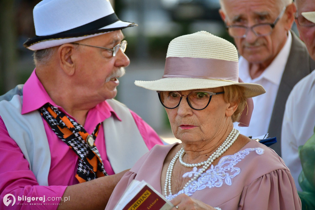 Seniorzy w akcji: Narodowe Czytanie 