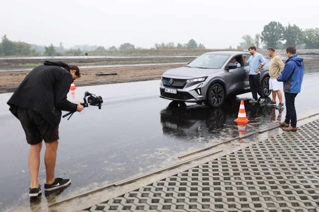 Dziennikarze z TVN Turbo na Autodromie w Biłgoraju