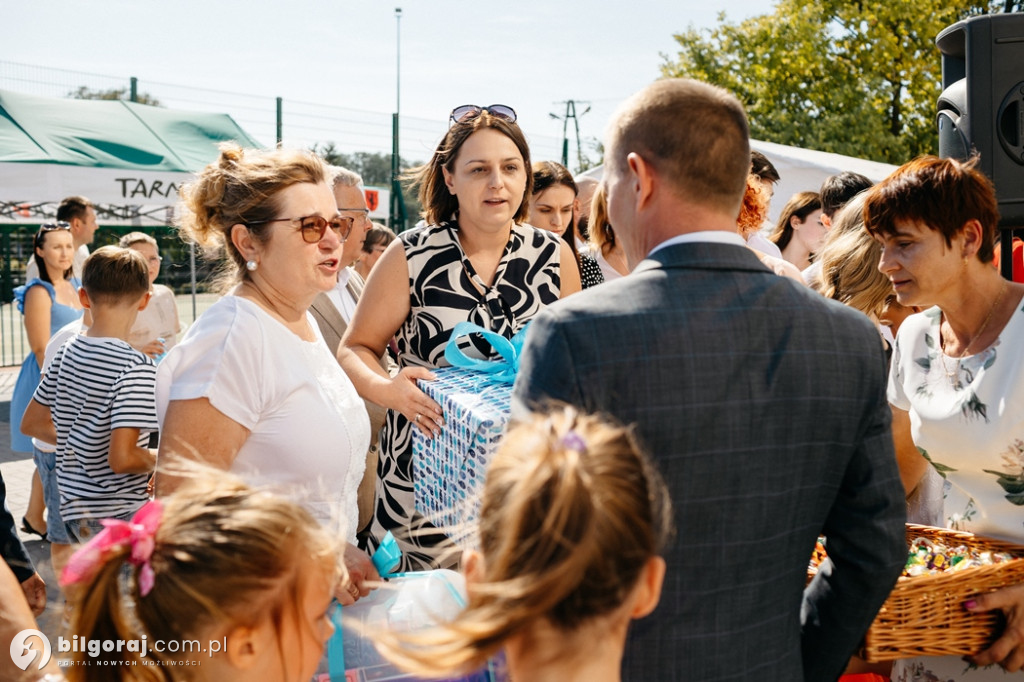 Uroczyste otwarcie Szkoły Podstawowej w Różańcu Drugim