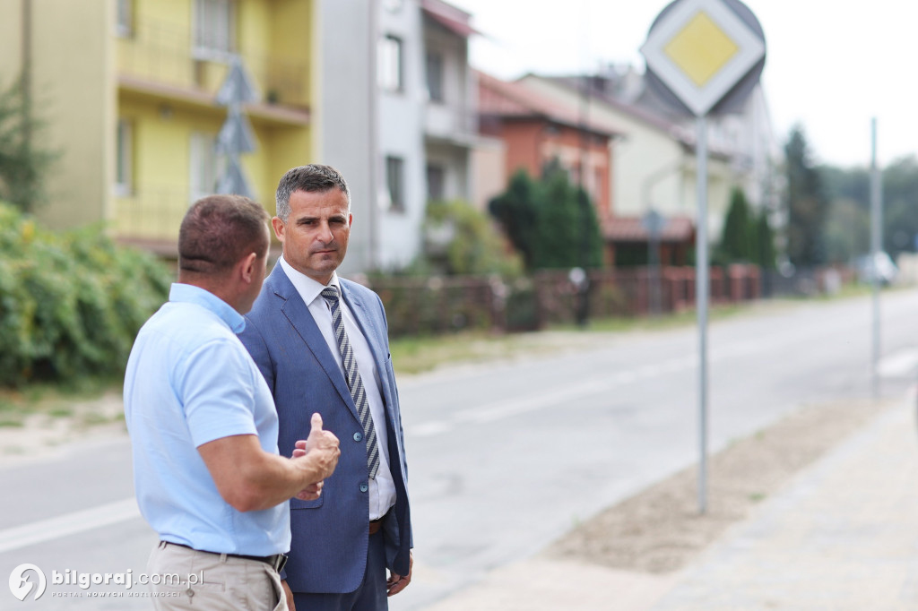 Bezpieczniejsza komunikacja w Biłgoraju – zakończenie budowy drogi dla pieszych i rowerów przy Bagiennej