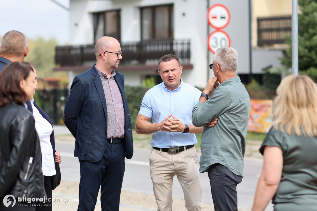 Bezpieczniejsza komunikacja w Biłgoraju – zakończenie budowy drogi dla pieszych i rowerów przy Bagiennej