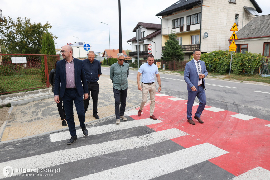 Bezpieczniejsza komunikacja w Biłgoraju – zakończenie budowy drogi dla pieszych i rowerów przy Bagiennej