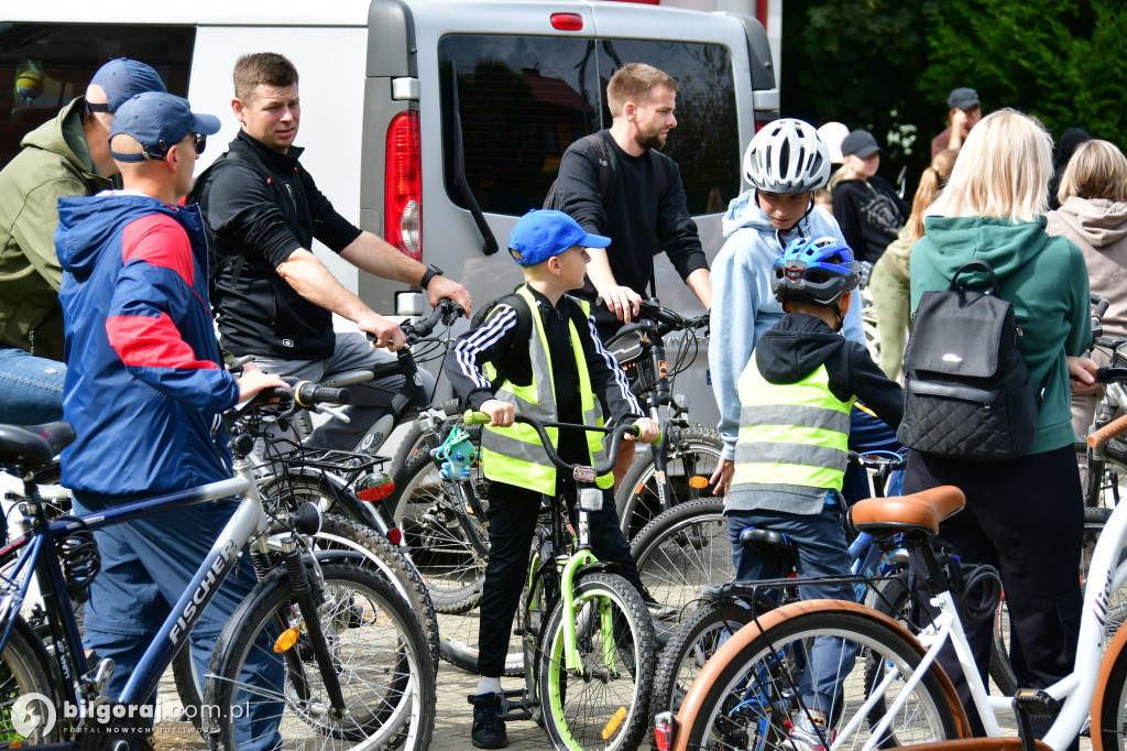 15 Września w Dąbrowicy: Ścianka Wspinaczkowa i smak pieczonych ziemniaków