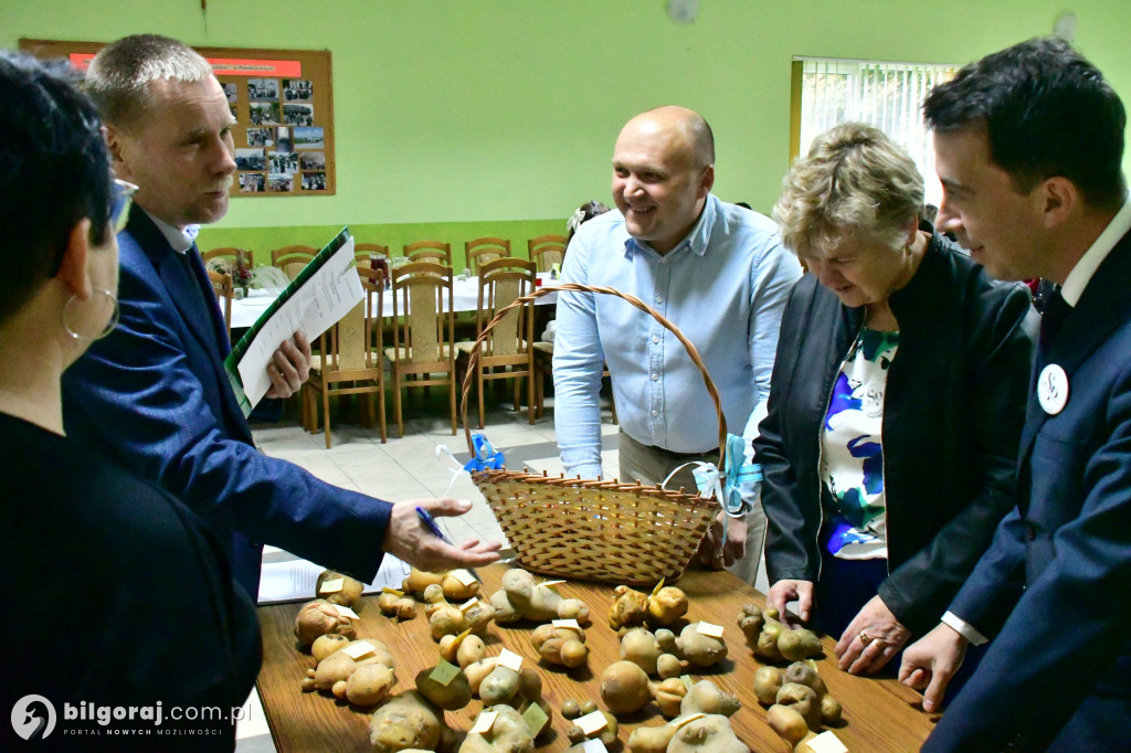 Święto Pieczonego Ziemniaka w Potoku Górnym: Integracja, tradycja i zabawa
