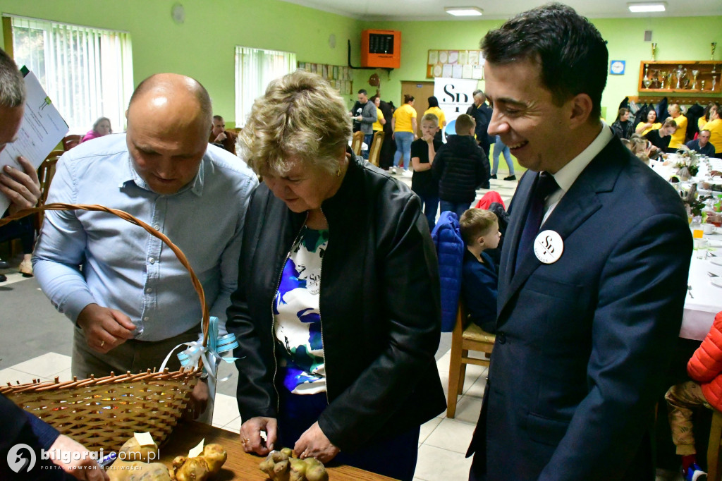 Święto Pieczonego Ziemniaka w Potoku Górnym: Integracja, tradycja i zabawa