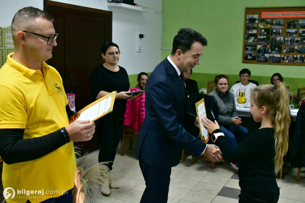 Święto Pieczonego Ziemniaka w Potoku Górnym: Integracja, tradycja i zabawa