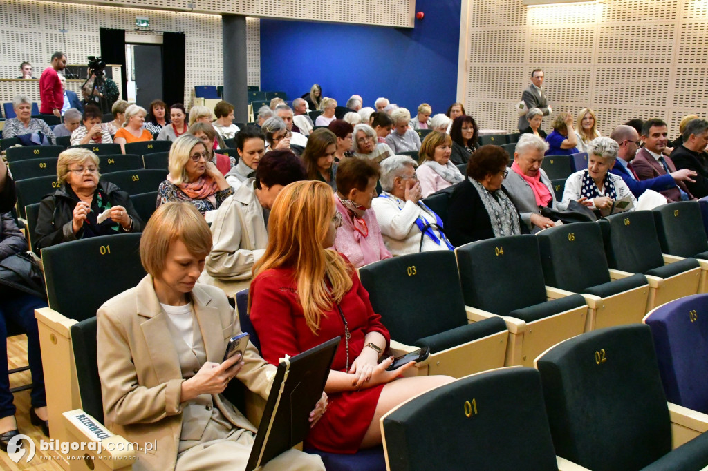 Ruch teatrów wiejskich w Polsce - Ochranianie tożsamości kulturowej